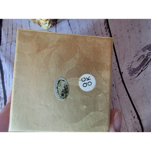 Rucinni Jeweled Trinket Box Filigree Grape Vine Leaves Gold Ring Gift - Picture 11 of 13